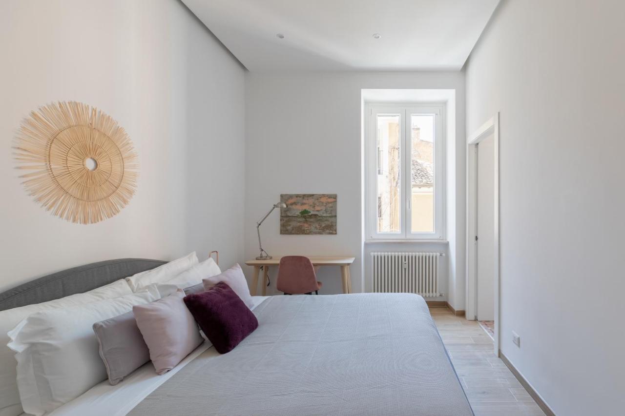 Iflat Colorful And Bright Apartament In Monti Рим Екстер'єр фото
